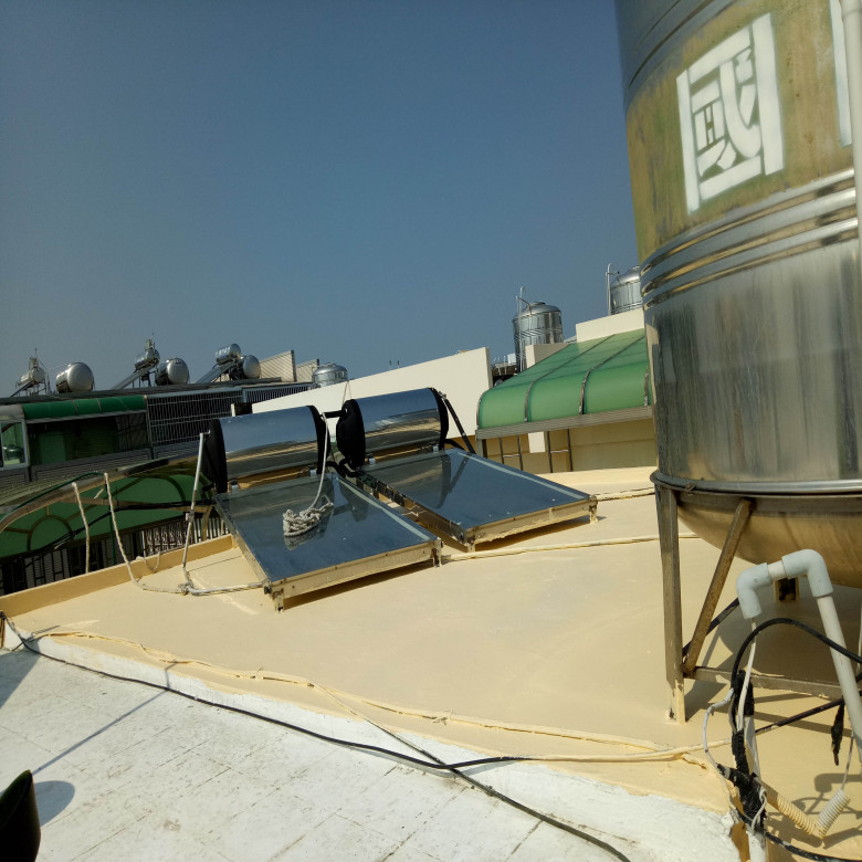 民宅-屋頂地面防水修補
